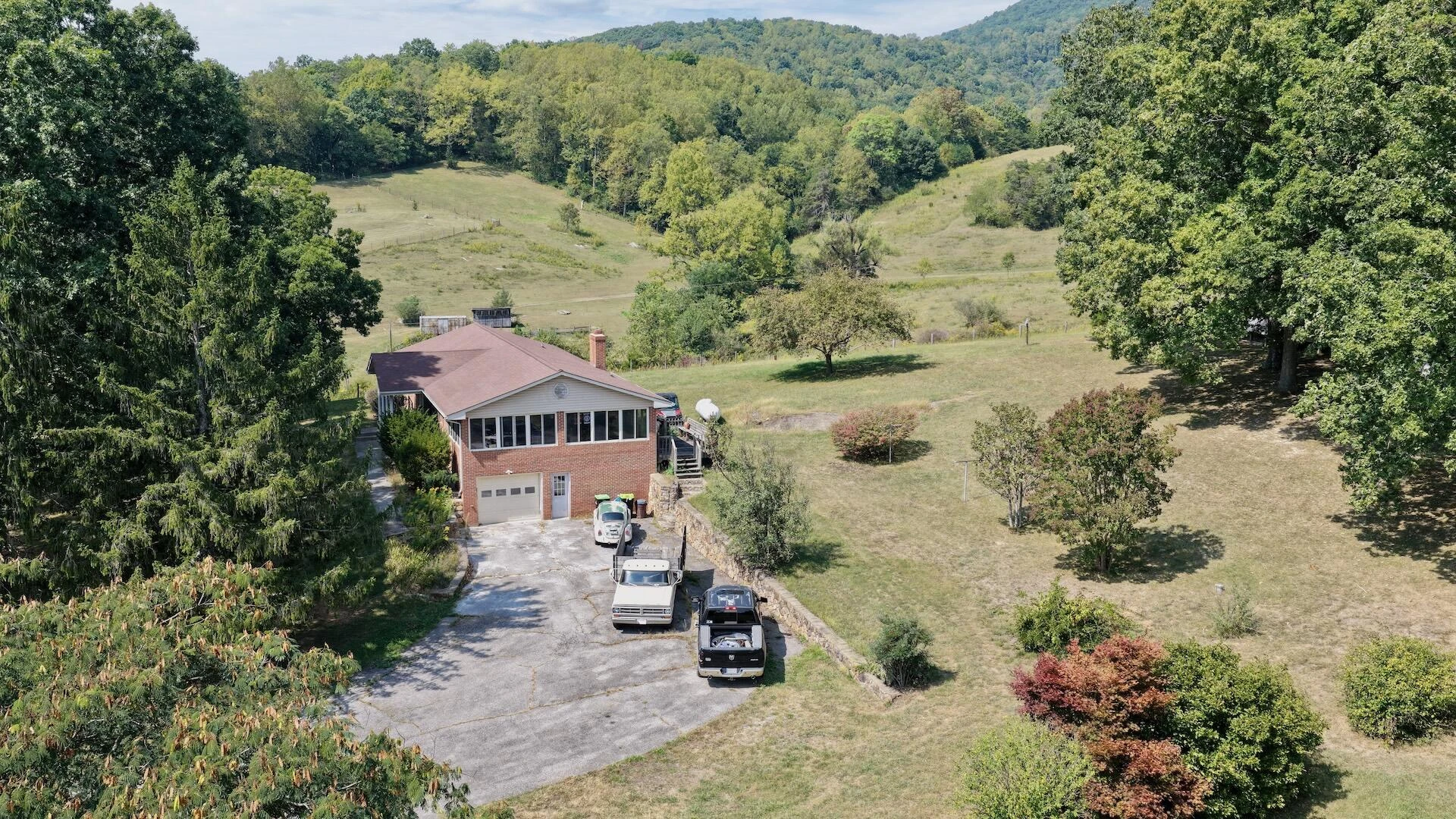 576 Alpine RD - Photo 72