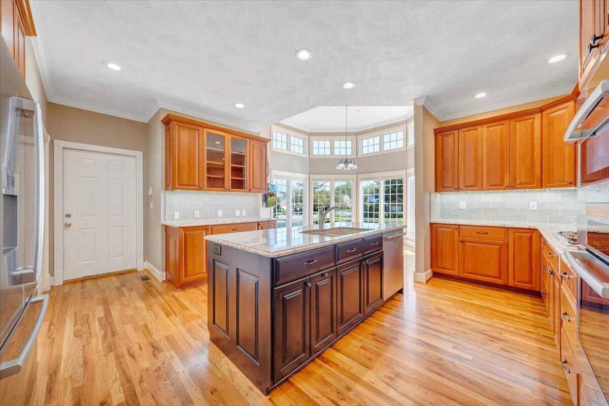 3358 SW Kingsbury CIR - Photo 6