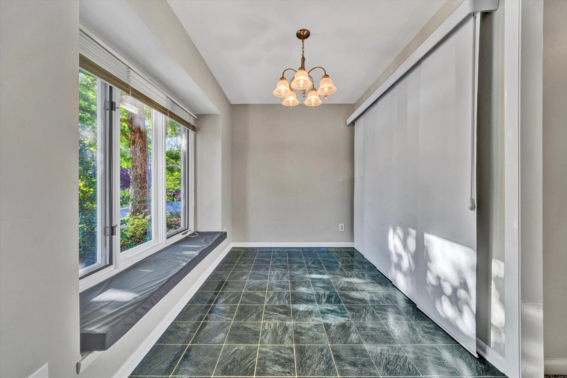 3426 Londonderry CT - Photo 11