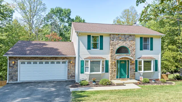 121 Oak Ridge CT, Blue Ridge, VA, 24064