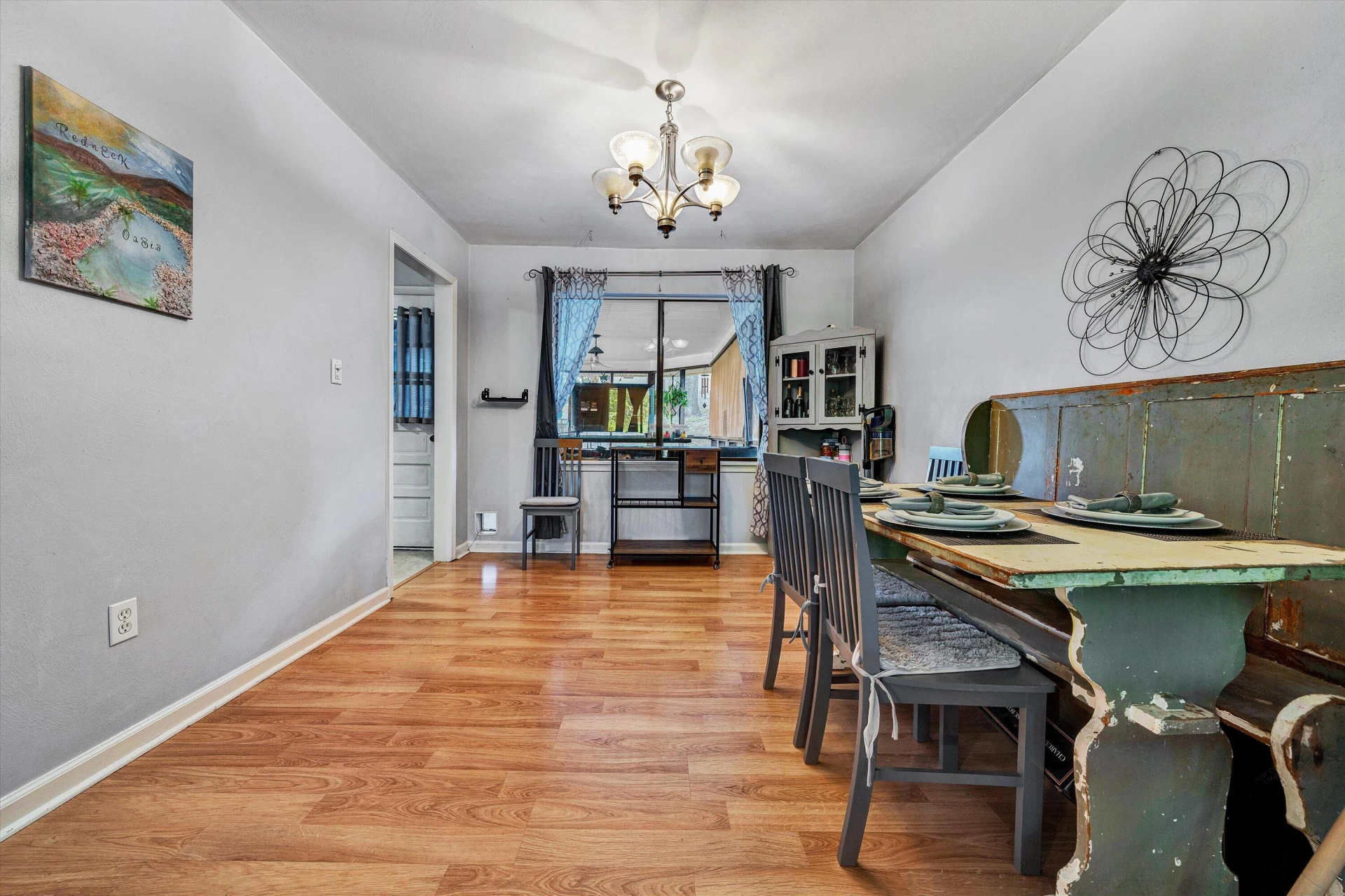 3344 Colonial AVE SW - Photo 5
