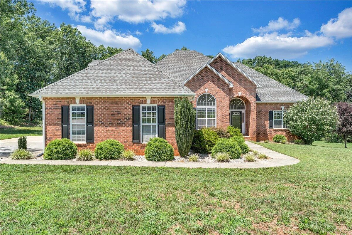 138 Holland CT