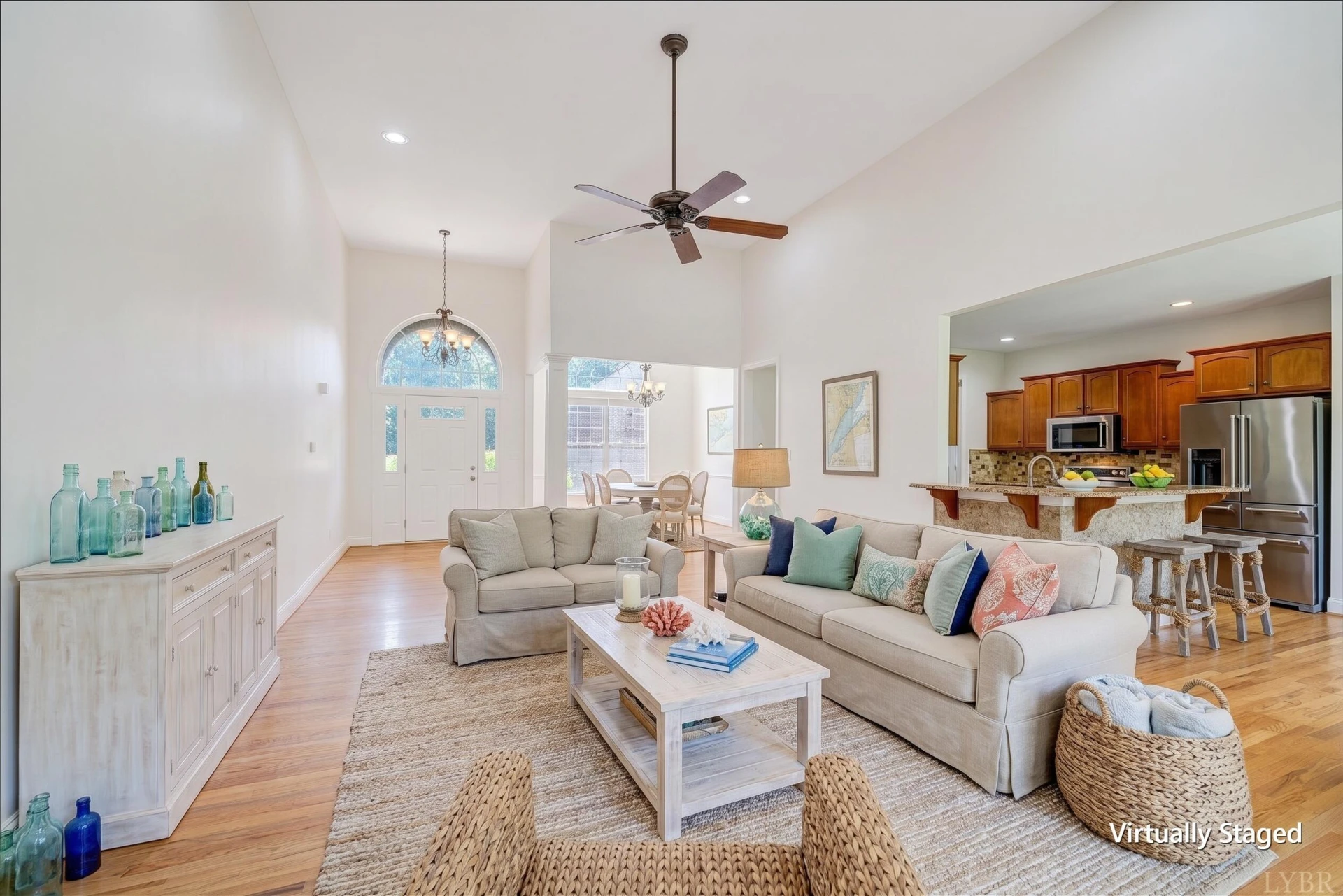 138 Holland CT - Photo 4
