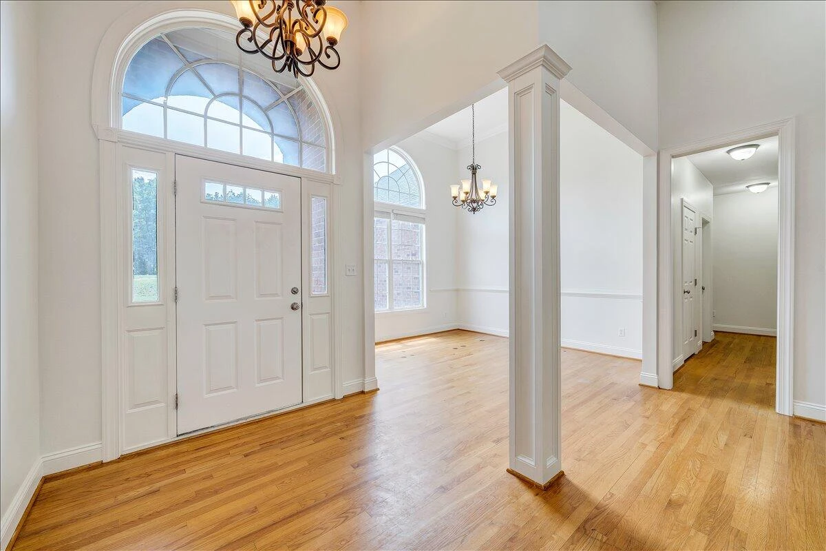 138 Holland CT - Photo 8