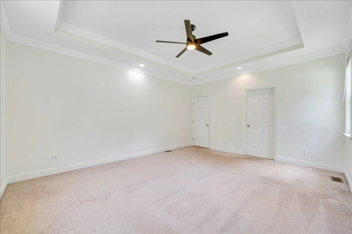 138 Holland CT - Photo 23
