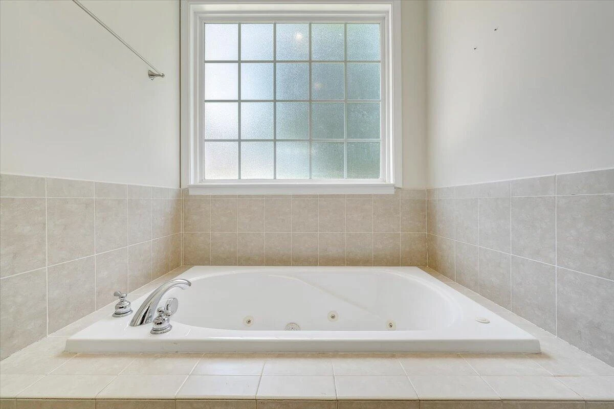 138 Holland CT - Photo 26