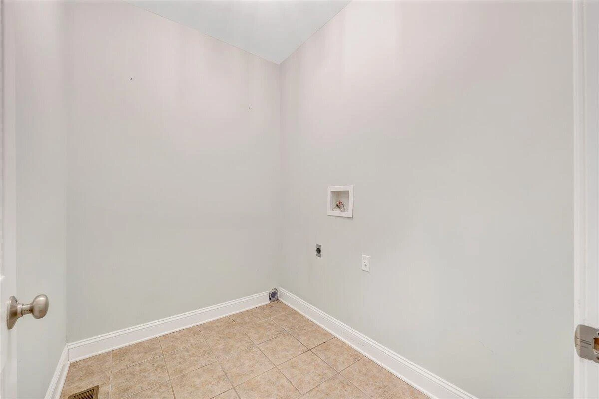 138 Holland CT - Photo 33