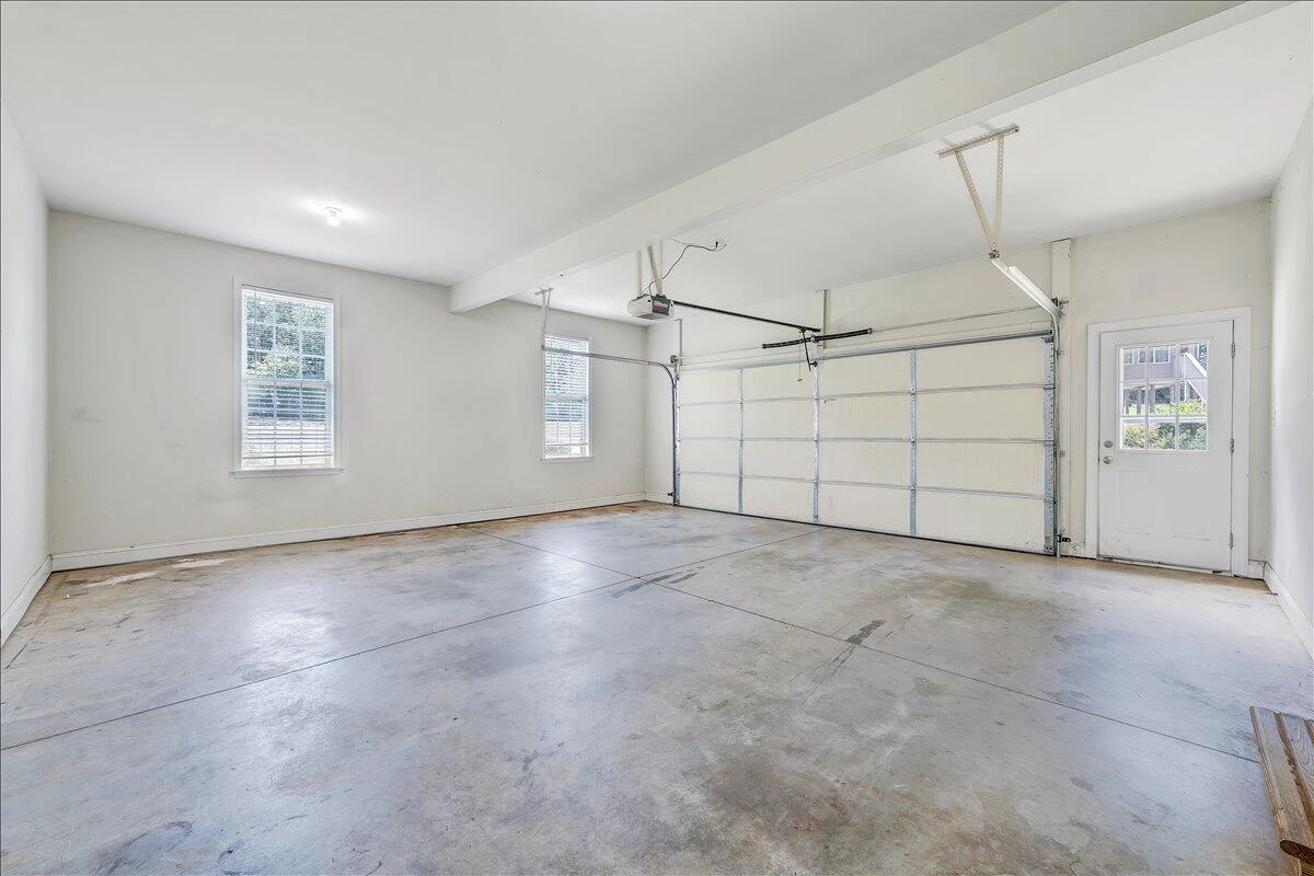 138 Holland CT - Photo 36