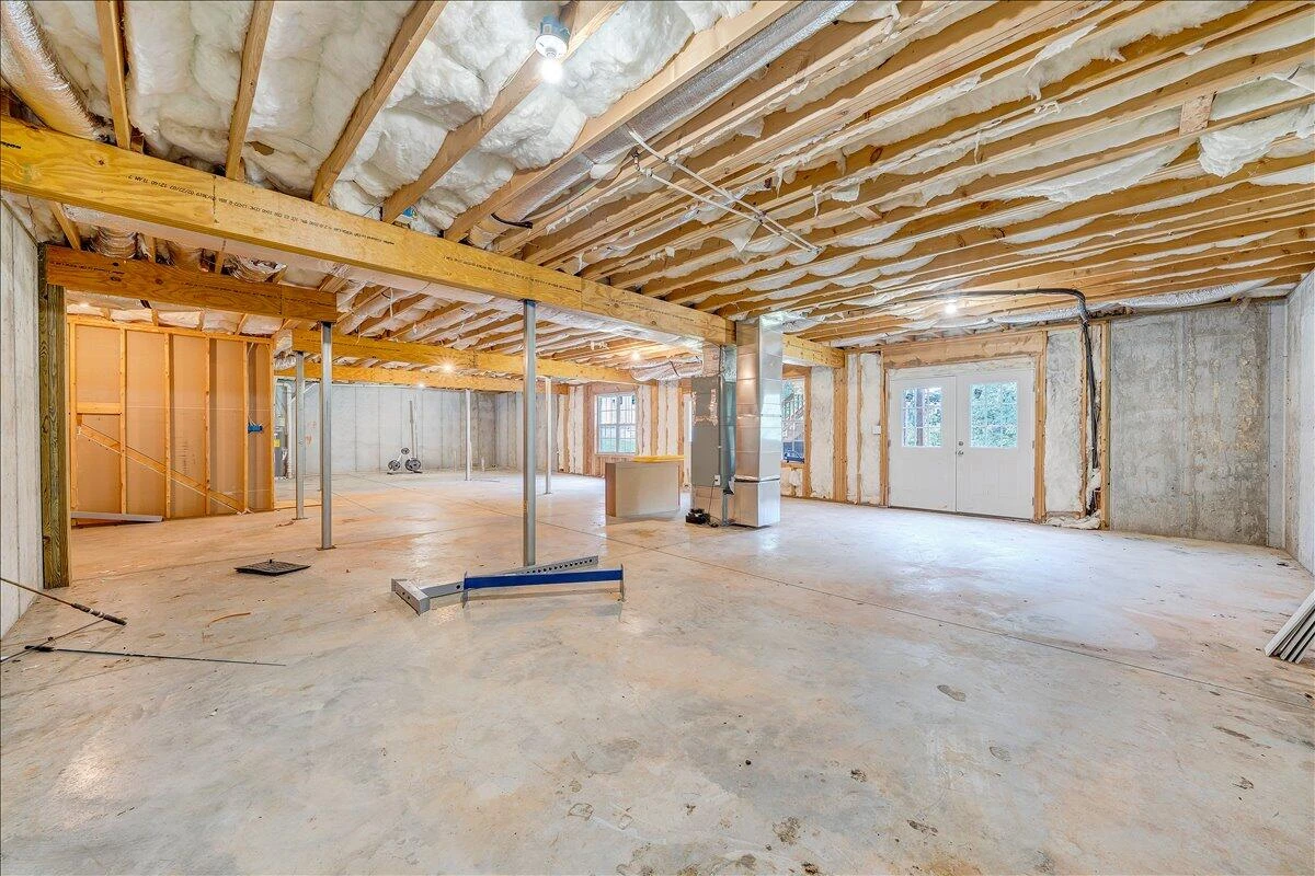 138 Holland CT - Photo 46