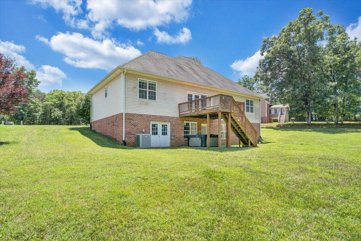 138 Holland CT - Photo 47