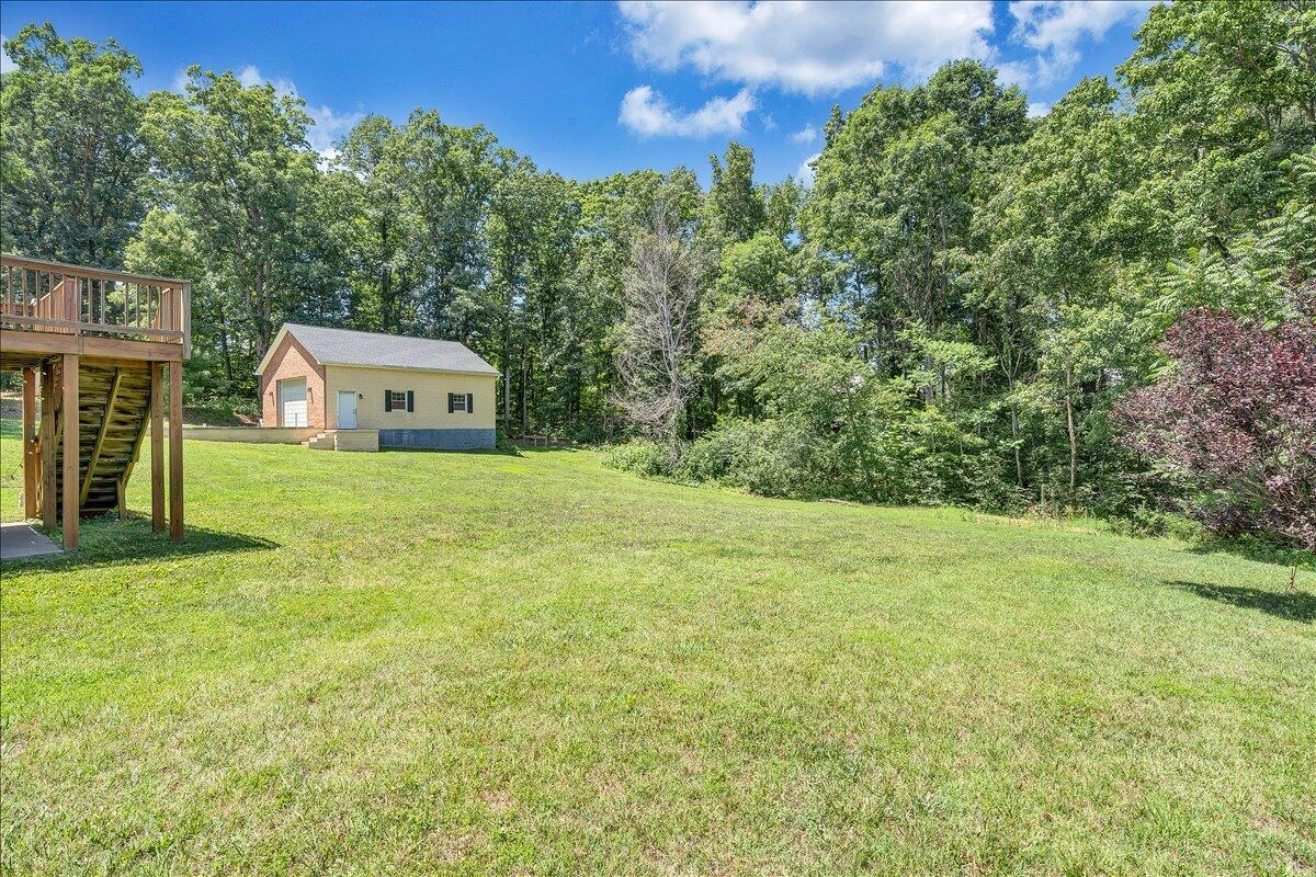 138 Holland CT - Photo 48