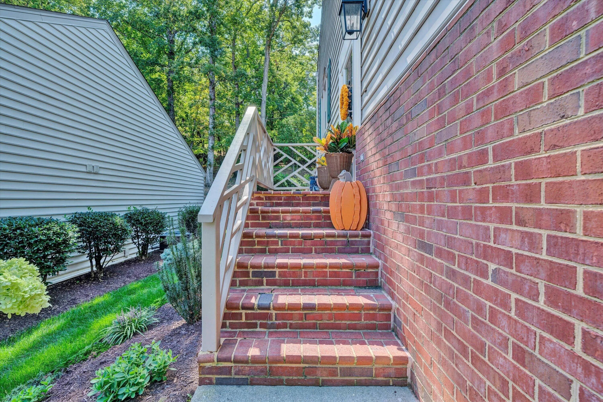4728 Wembley PL SW - Photo 4
