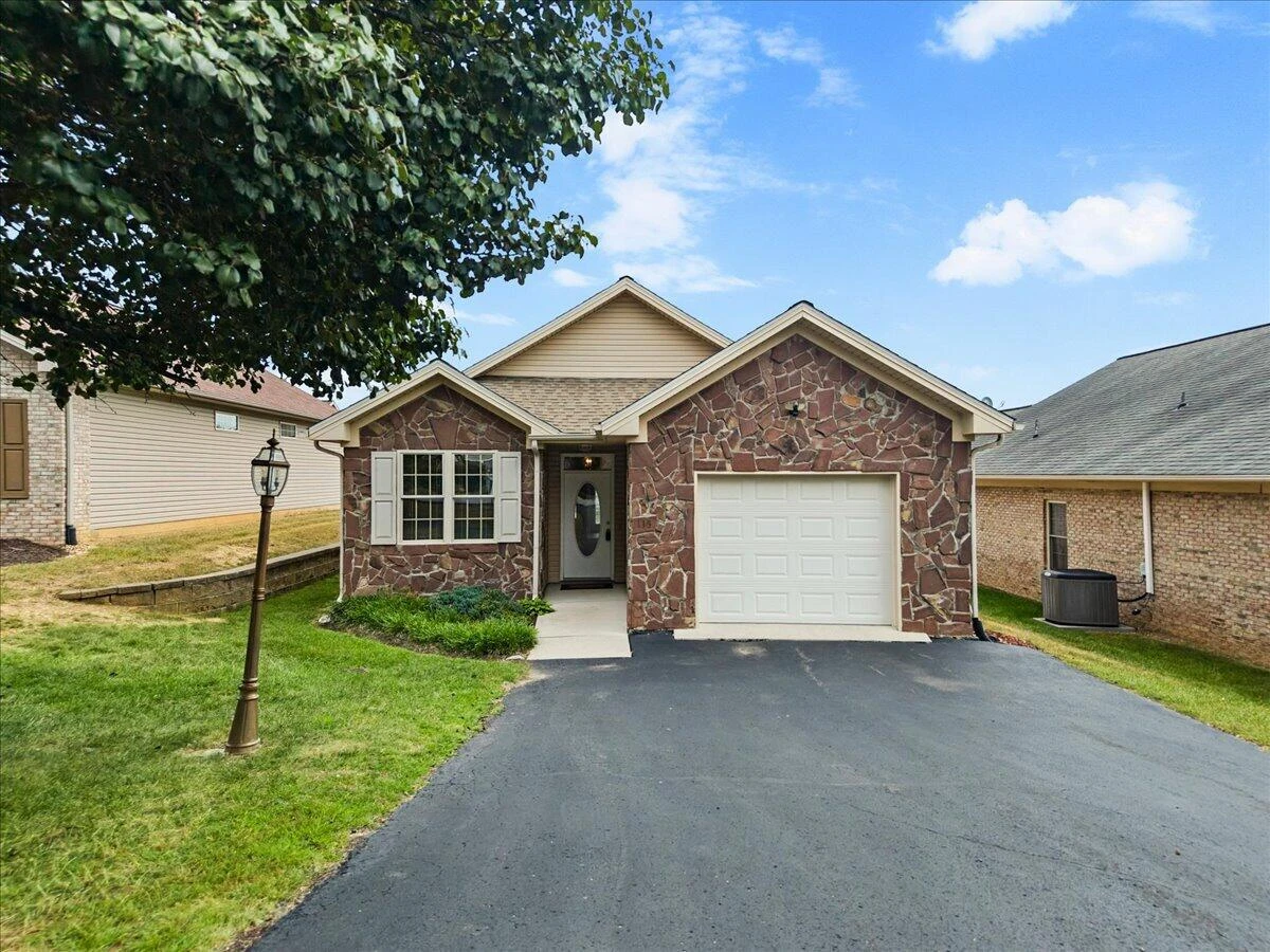 115 Windsong LN NW - Photo 2