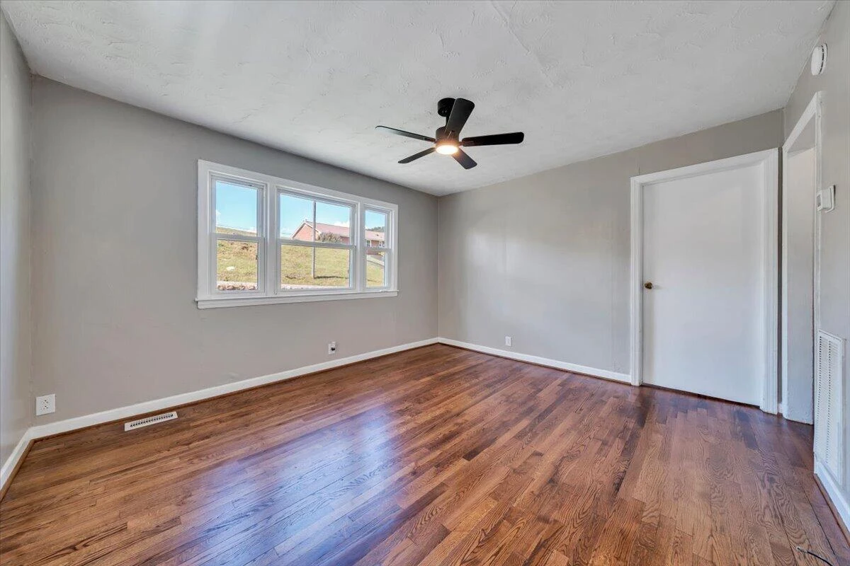 50 Harvey ST - Photo 12
