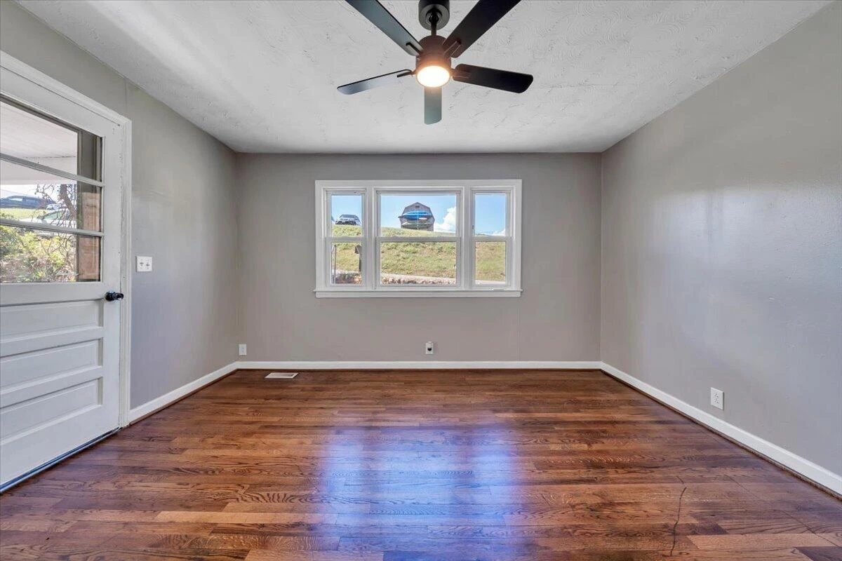 50 Harvey ST - Photo 13