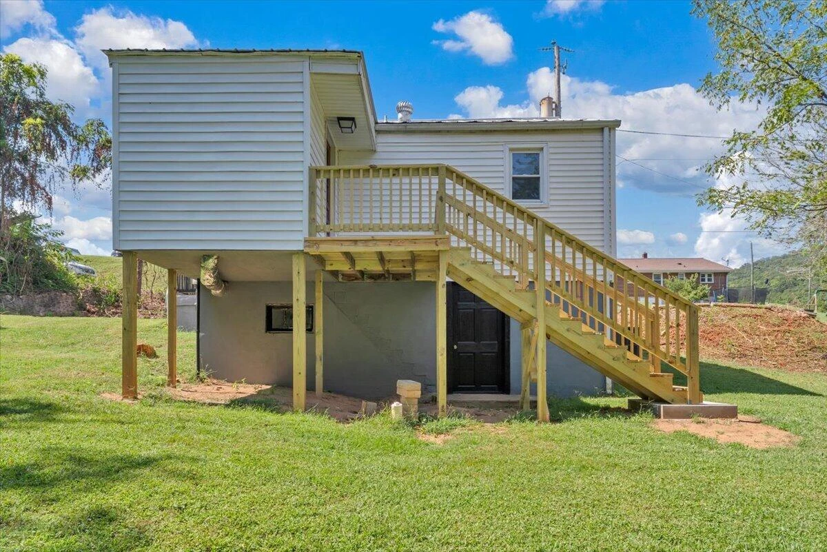 50 Harvey ST - Photo 45