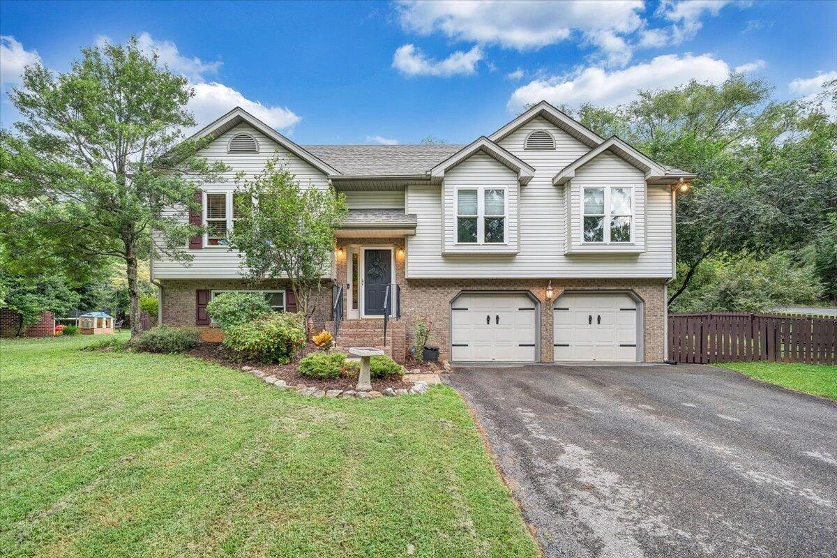 1324 Trevino DR NE
