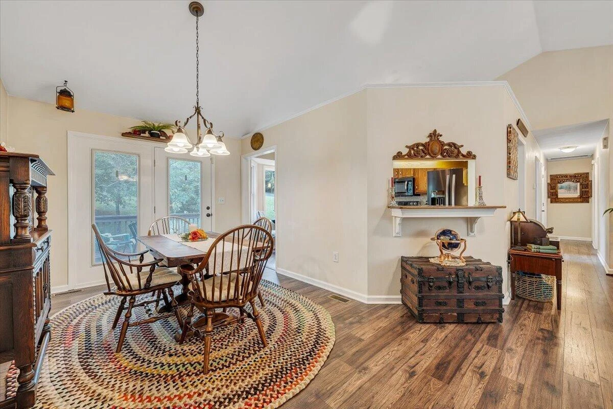 1324 Trevino DR NE - Photo 6