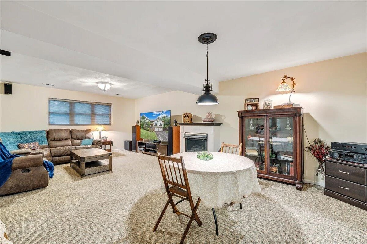 1324 Trevino DR NE - Photo 22