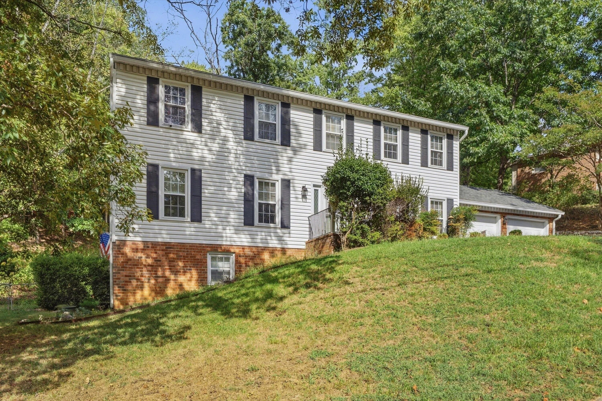 113 Niblick DR - Photo 2