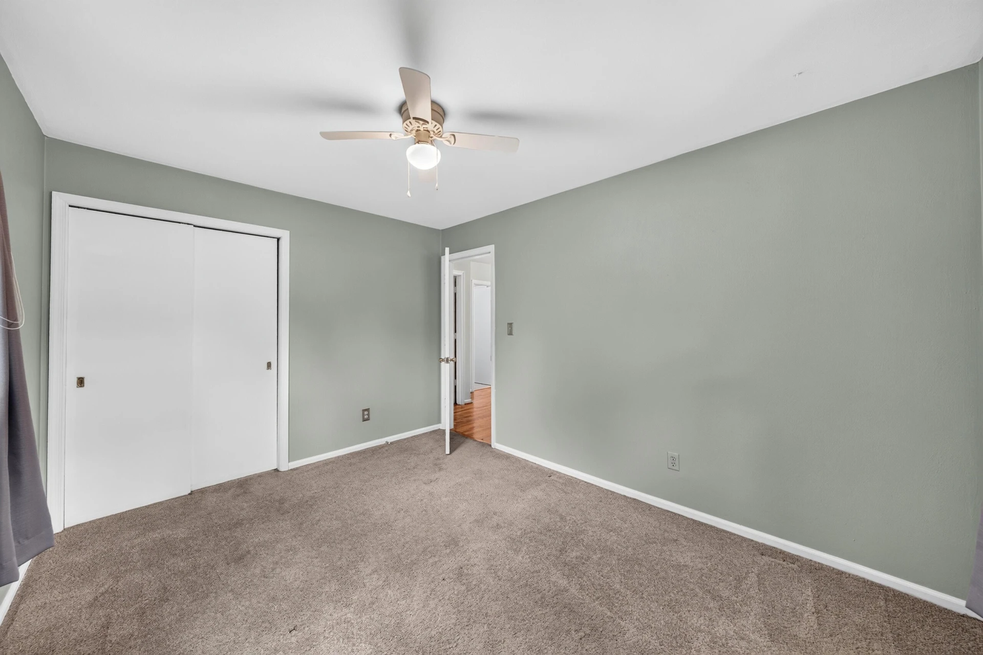 1465 Abbey CIR - Photo 11