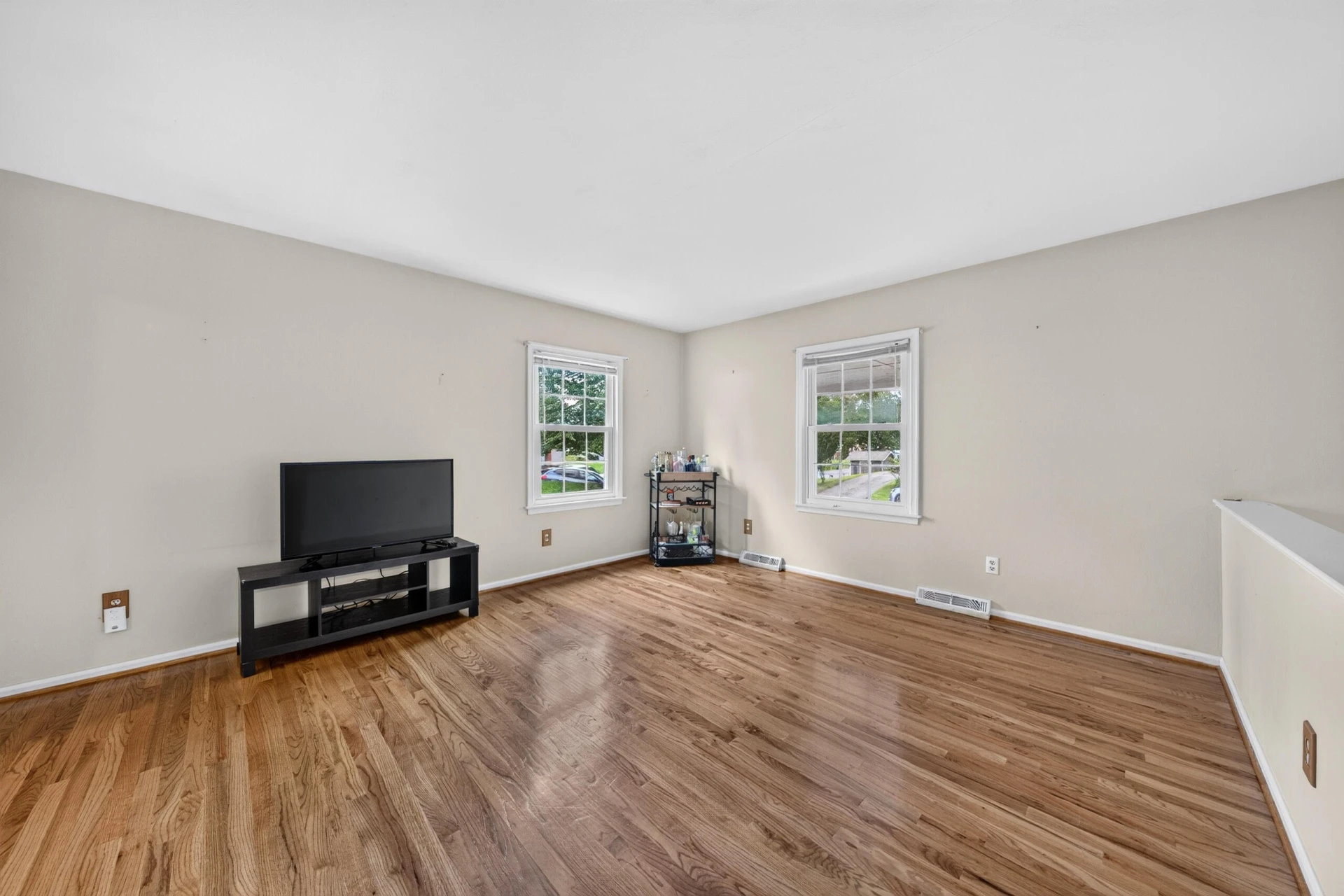 1465 Abbey CIR - Photo 15