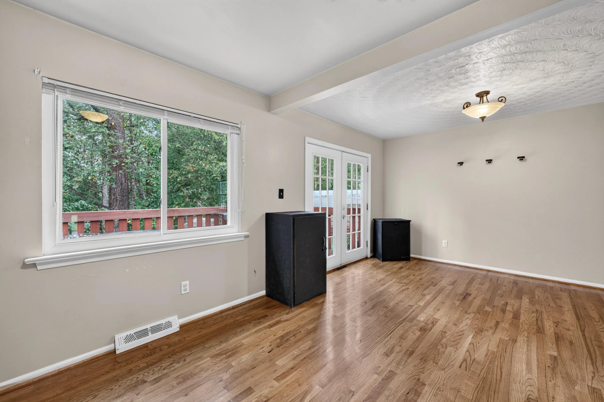 1465 Abbey CIR - Photo 24
