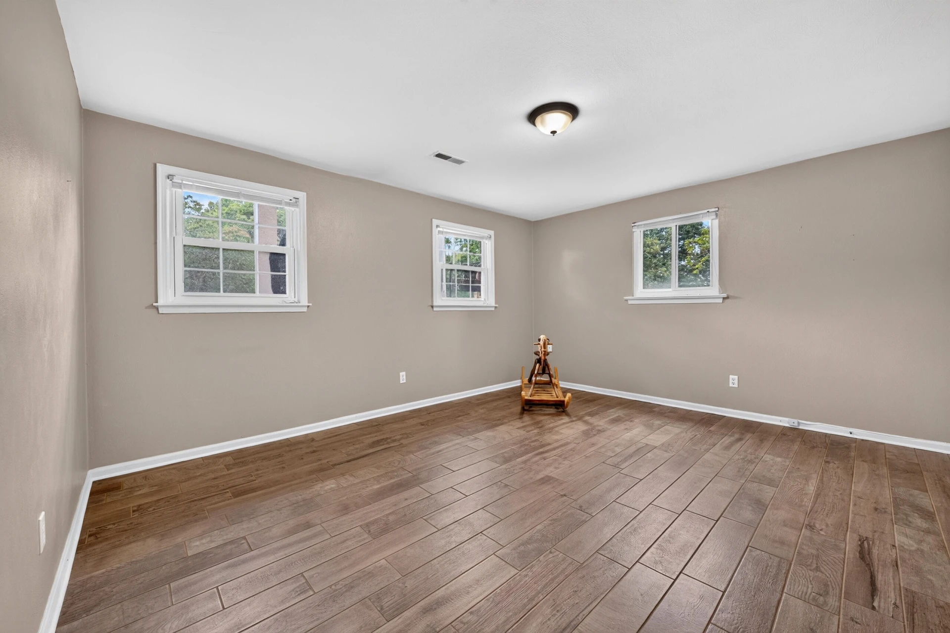 1465 Abbey CIR - Photo 34