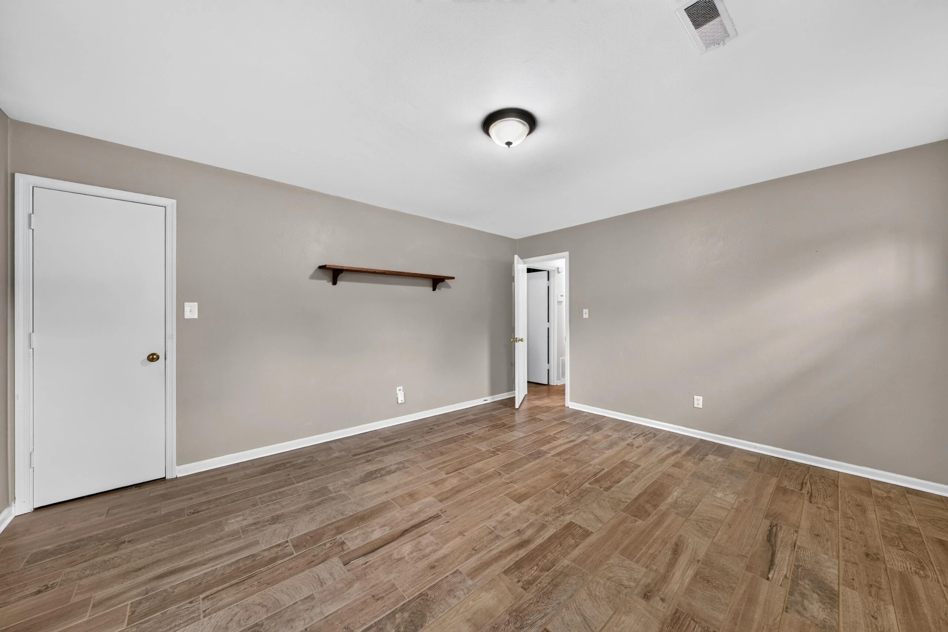 1465 Abbey CIR - Photo 36