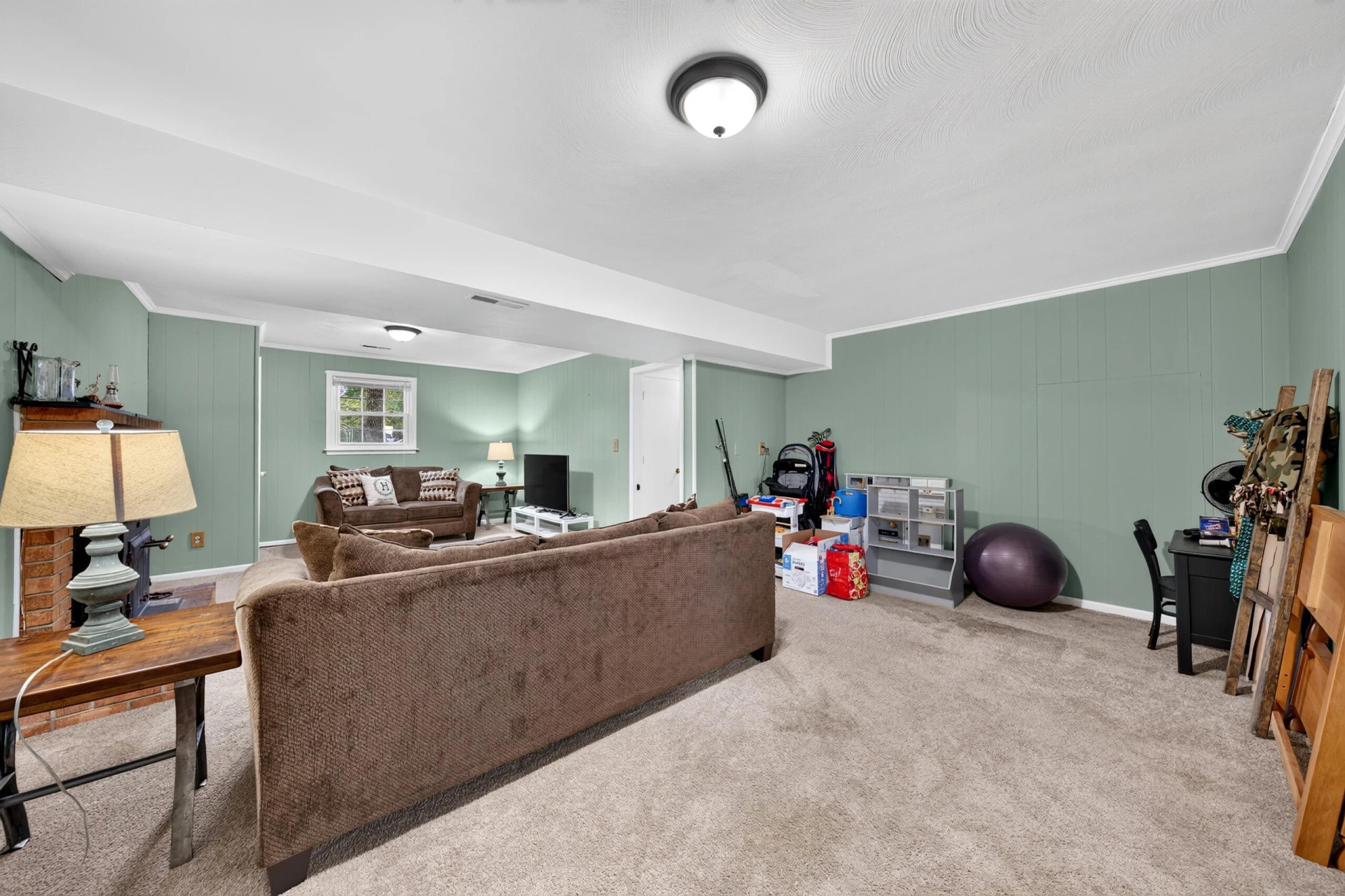 1465 Abbey CIR - Photo 40