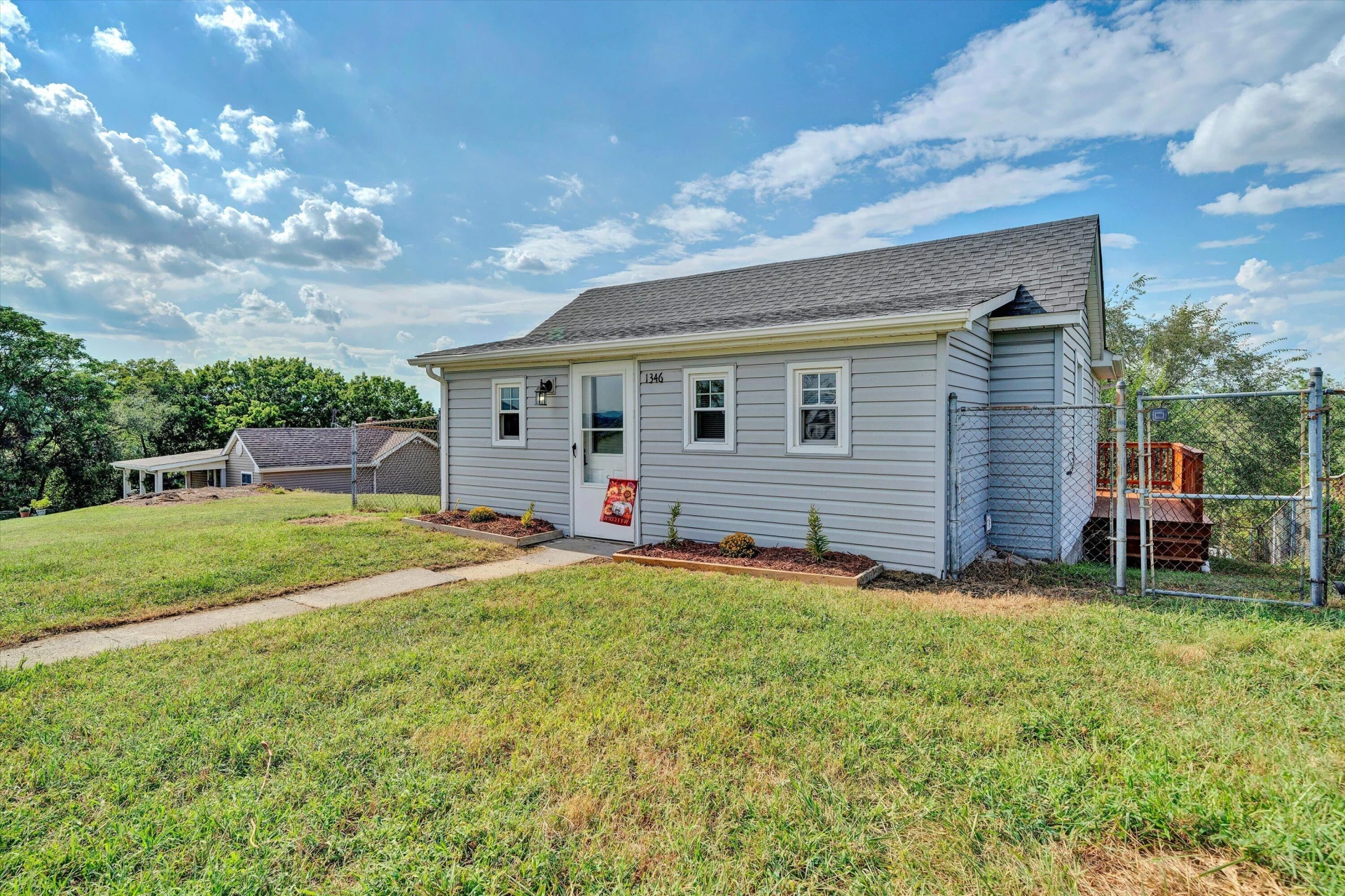 1346 Archbold AVE NE - Photo 18