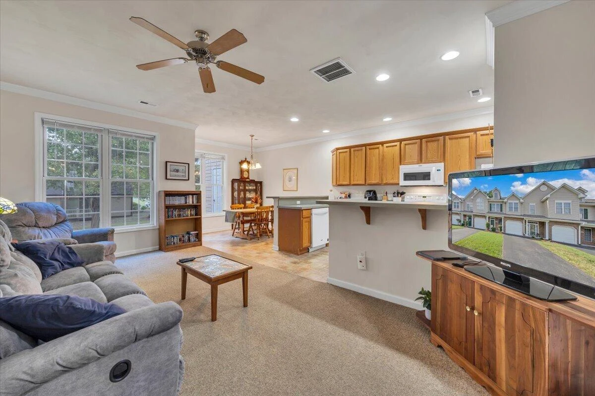 8711 Little Hoop RD - Photo 4