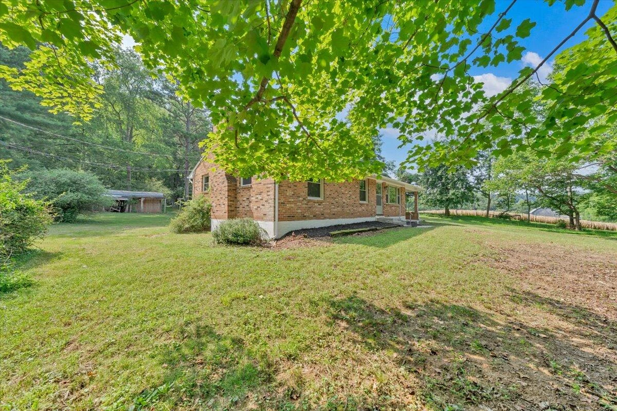 206 Houston Mines RD - Photo 32
