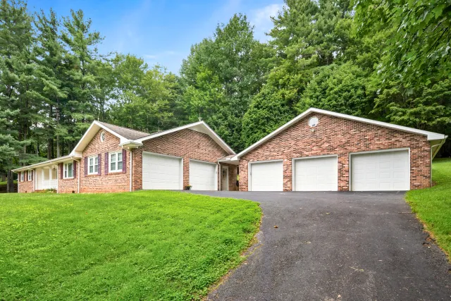 7543 Indian Valley RD NW, Willis, VA, 24380