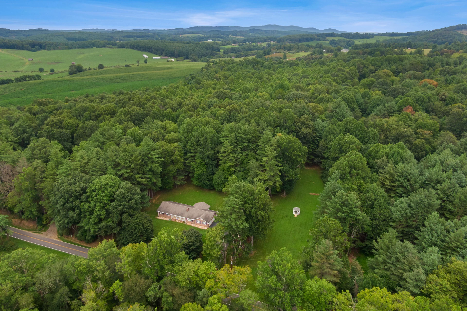 7543 Indian Valley RD NW - Photo 59