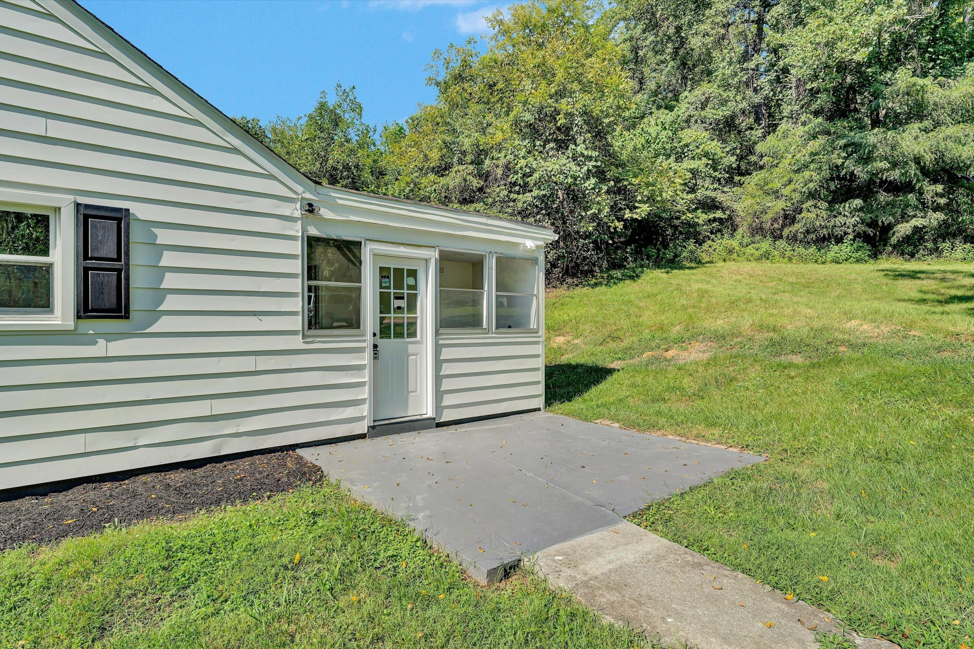 8031 Bent Mountain RD - Photo 26