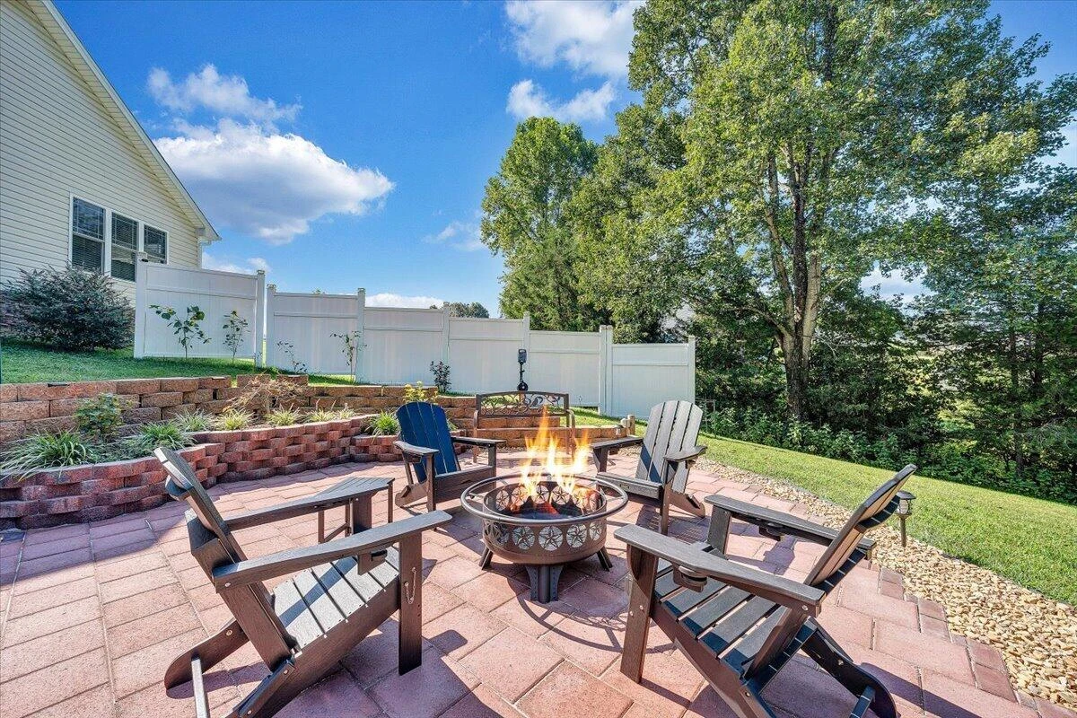 297 Twelve Oaks DR - Photo 10