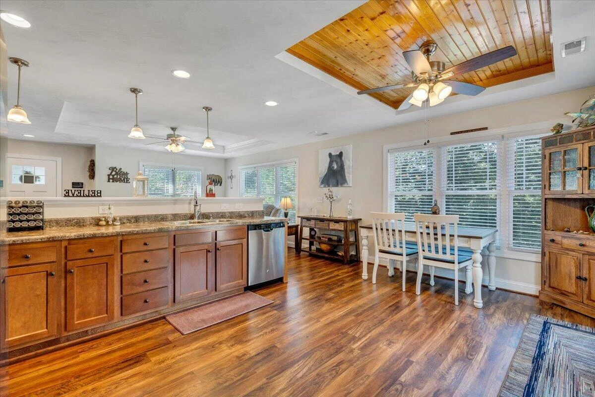 297 Twelve Oaks DR - Photo 19