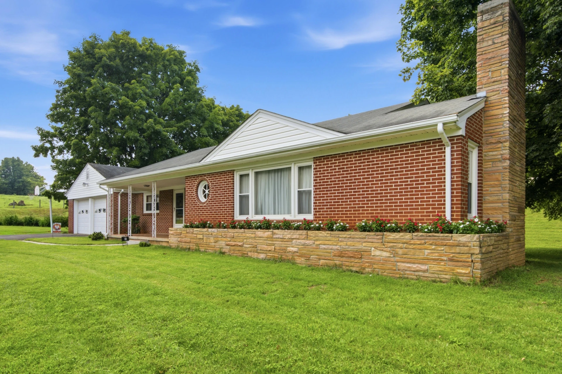 117 White Pine LN - Photo 2