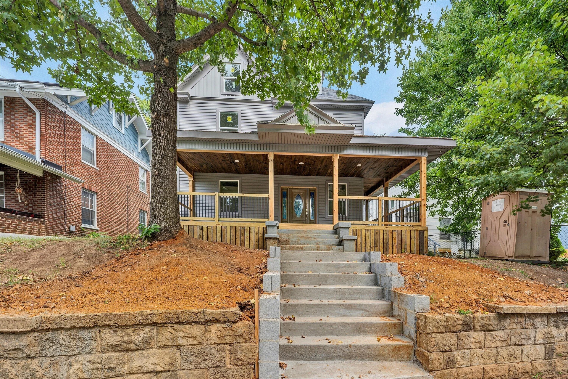 1205 Campbell AVE SW