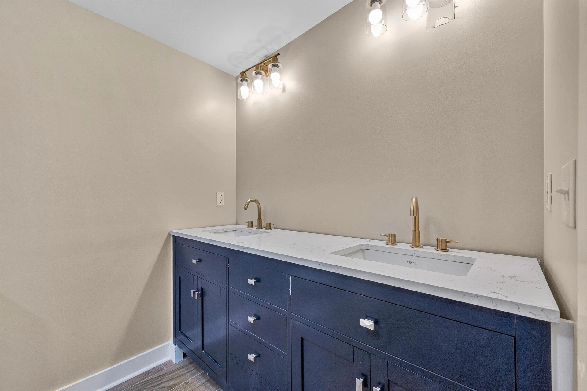 1205 Campbell AVE SW - Photo 15