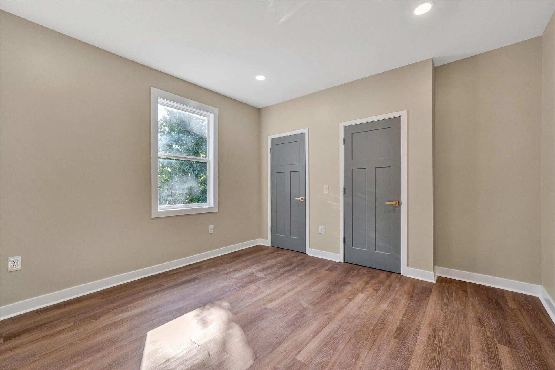 1205 Campbell AVE SW - Photo 18