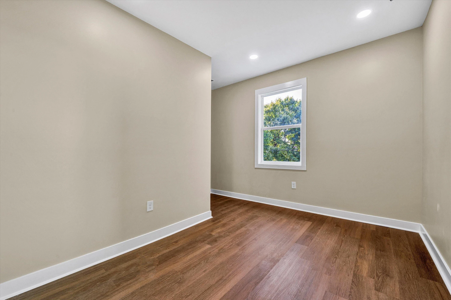 1205 Campbell AVE SW - Photo 20