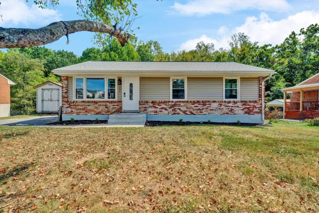 364 Clubhouse DR