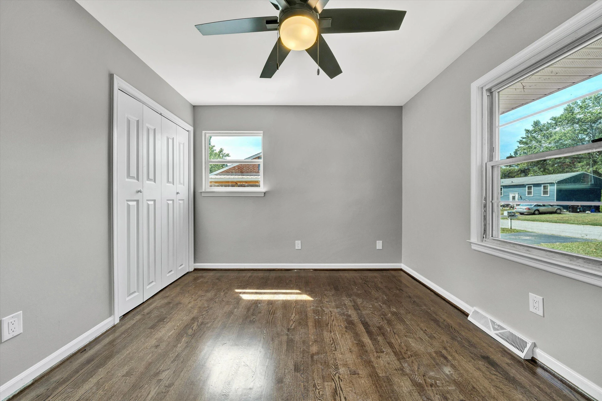 364 Clubhouse DR - Photo 8