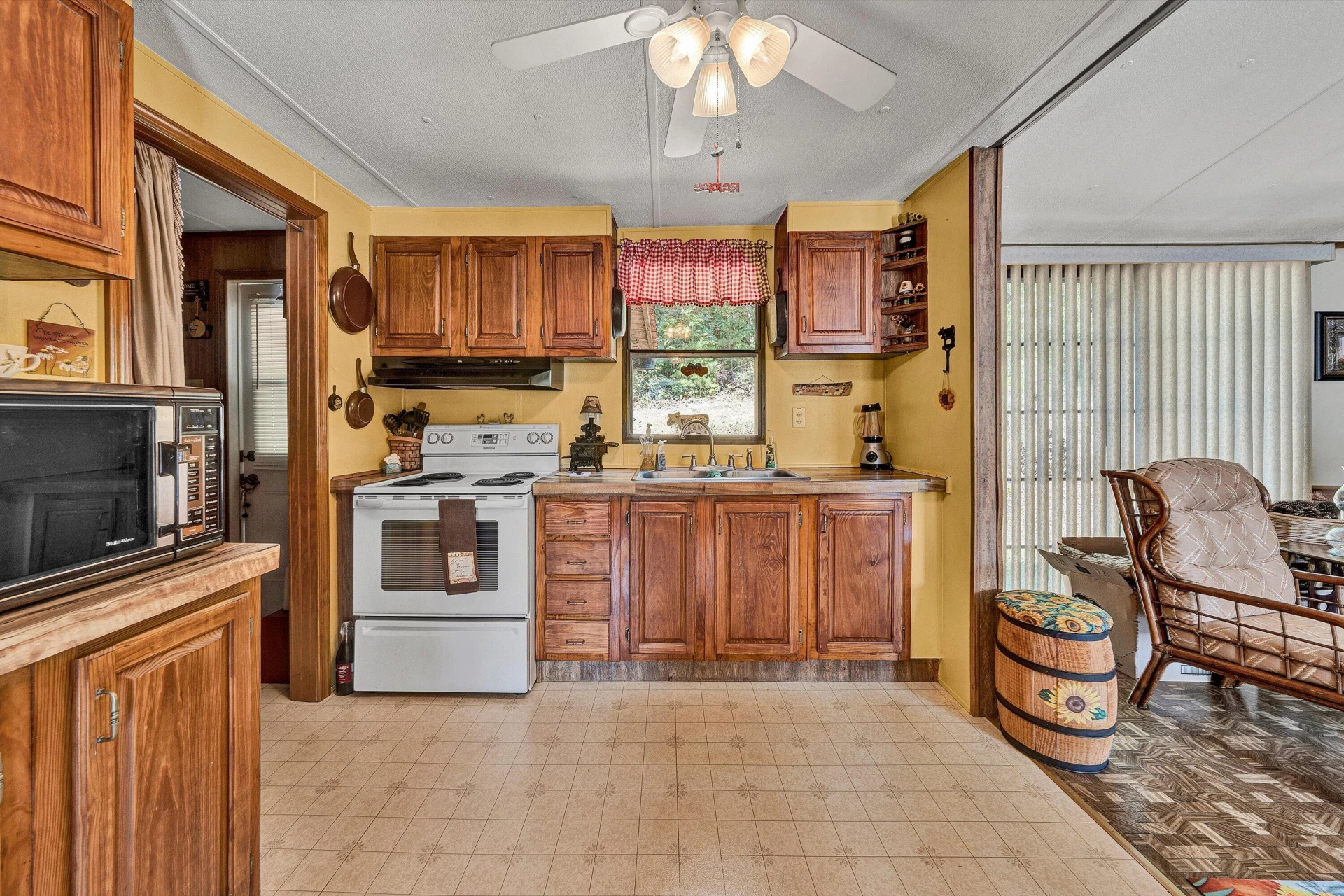 8115 Bradshaw RD - Photo 12