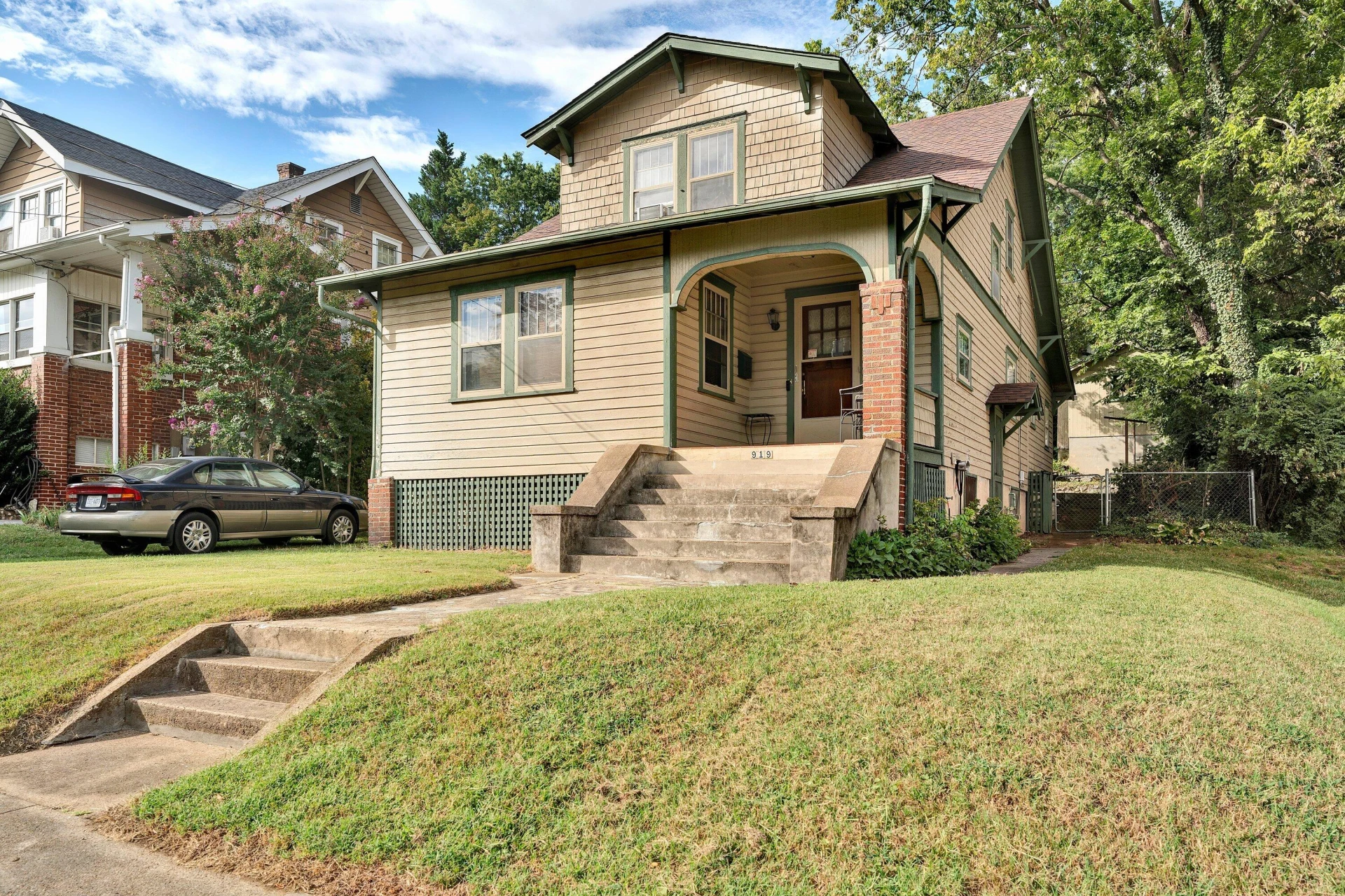 919 HOWBERT AVE SW