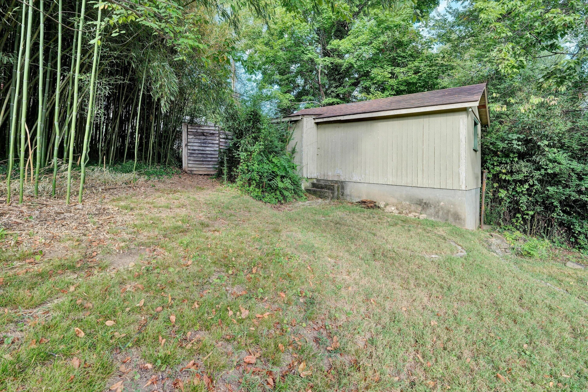 919 HOWBERT AVE SW - Photo 37