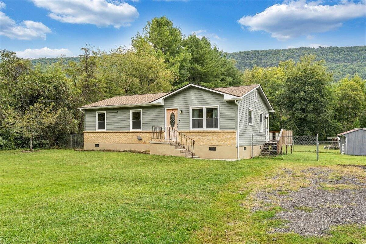 4851 Bradshaw RD - Photo 3