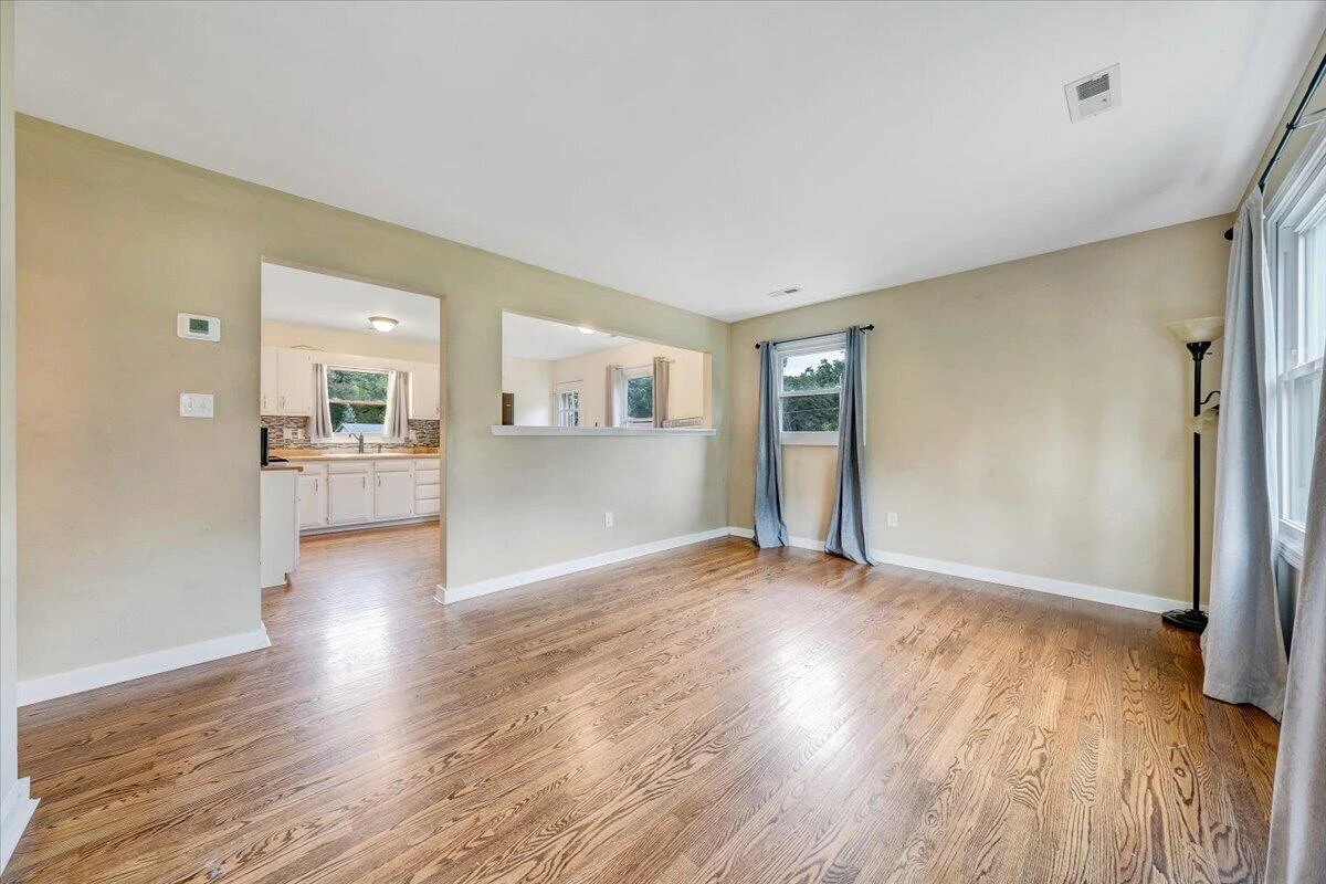 4851 Bradshaw RD - Photo 6
